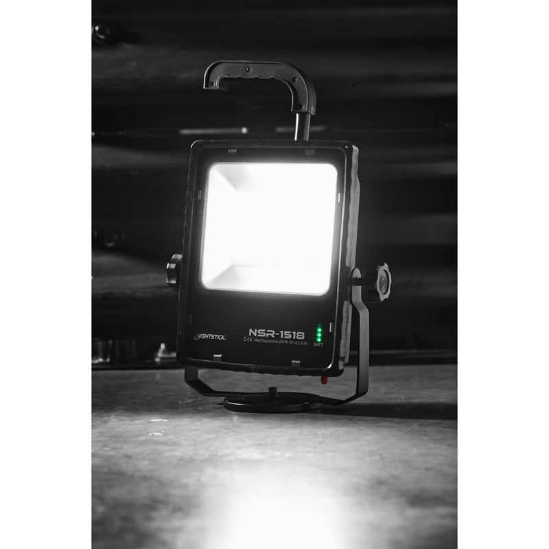 Luz De Escena LED Magnética 12,500 Lúmenes - Nightstick NSR-1518