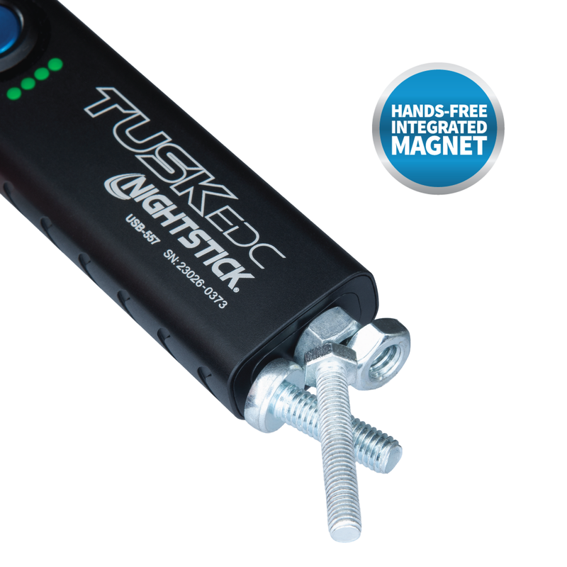 Linterna EDC Recargable USB-C 700 Lúmenes Láser Verde y Luz UV — Nightstick USB-557 TUSK