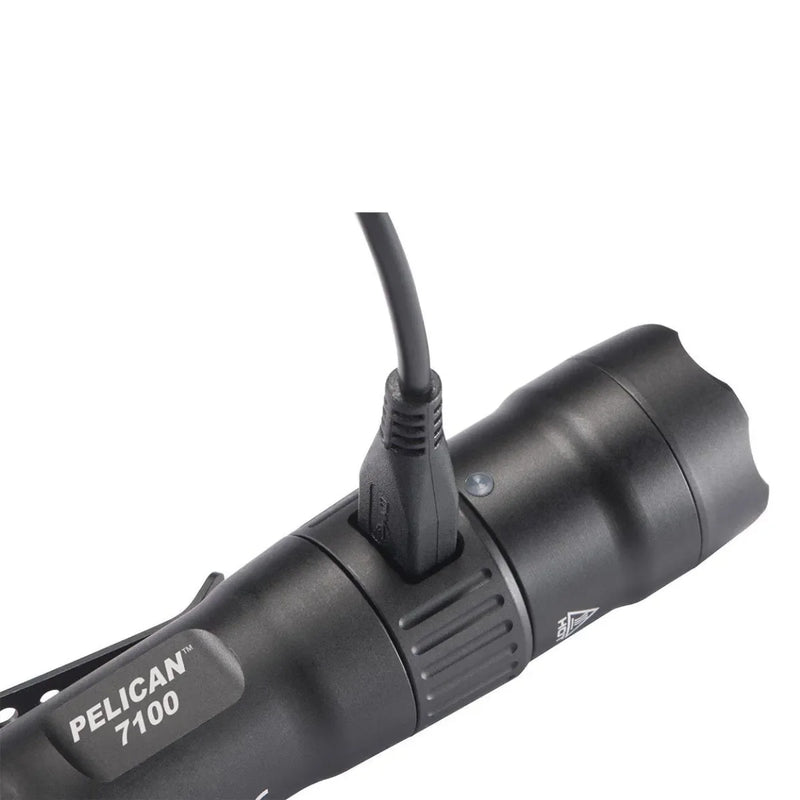 Linterna Táctica Pelican 7100 con 695 lúmenes y recargable USB - DIBAMEX