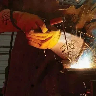 Guantes Para Soldador Black Stallion 850 - Piel de Alce Blanco Perla Con Espalda Forrada de Nomex Para Soldadura Con Varilla - DIBAMEX